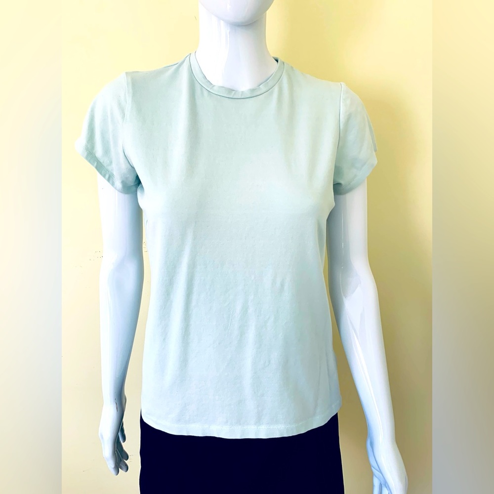 Jones New York Luxe light ice blue top crew neck short sleeves 91% cotton US S-M